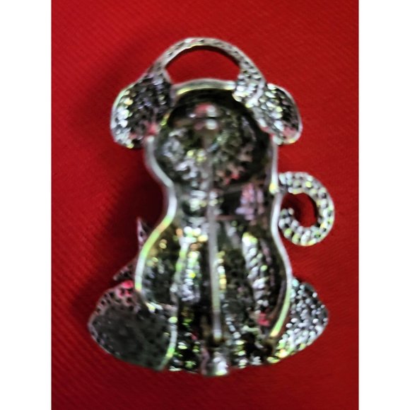 Cat with Earmuffs Pin/ Brooch - Picture 4 of 8